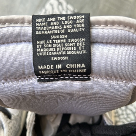 Nike Air Jordan 1 retro high OG NEW WITH BOX - Picture 9 of 10